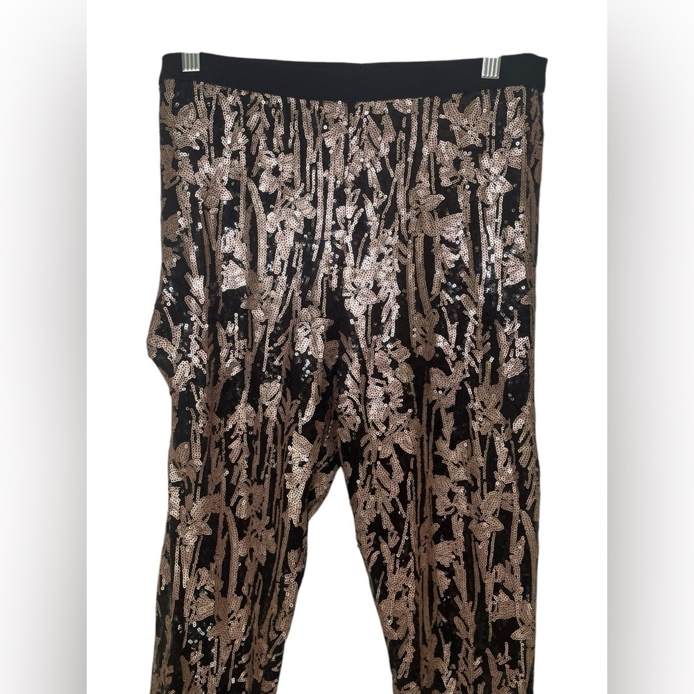 BCBG Maxazria New NWT Dusty Pink Floral Sequin Pants Size Medium - Picture 3 of 6